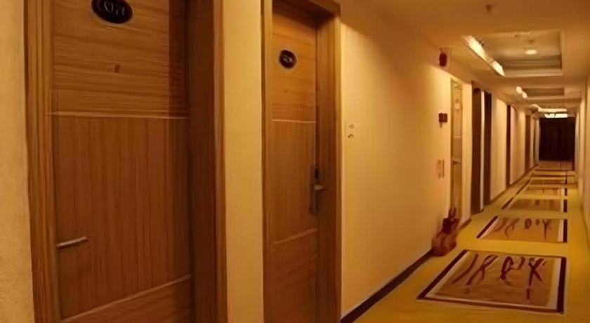 Airport Liwan Hotel Guangzhou Exterior photo
