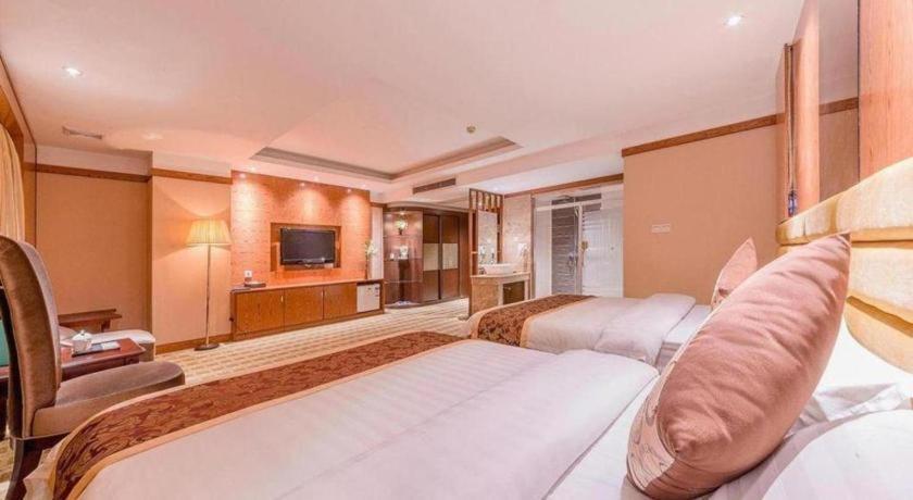 Airport Liwan Hotel Guangzhou Exterior photo